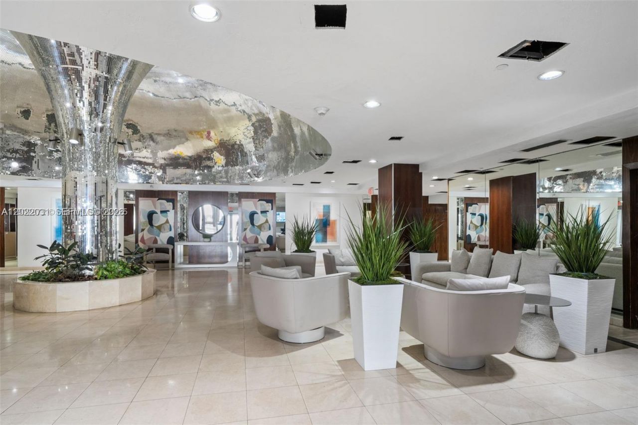 2655 Collins Ave, Unit 2302, Miami Beach, FL 33140 Photo