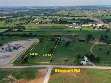 8673 Stewart Rd, Aubrey, TX 76227