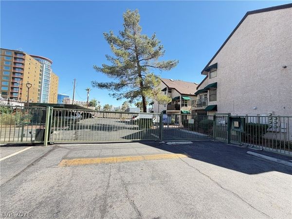 510 Elm Drive , Unit 102, Las Vegas, NV 89169
