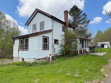 834 Rowlee Road , Fulton, NY 13069