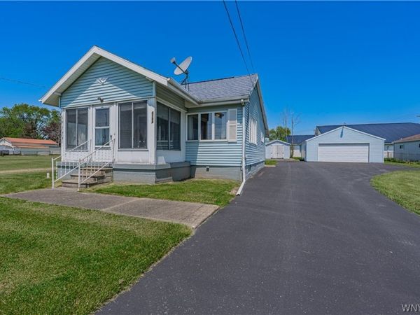 4784 Chester Avenue , Niagara Falls, NY 14305