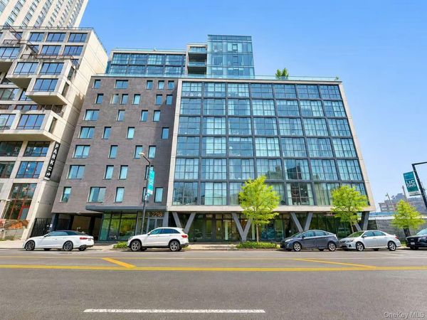 2218 Jackson Avenue, Unit 1006, Long Island City, NY 11101