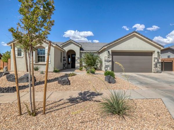 409 N SAGE GROUSE DR, Washington, UT 84780
