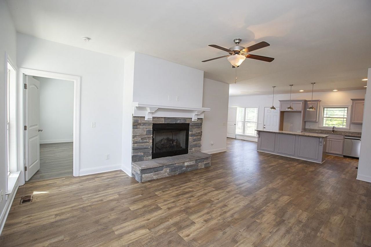 165 Joanna Gillard Ln. Photo 6
