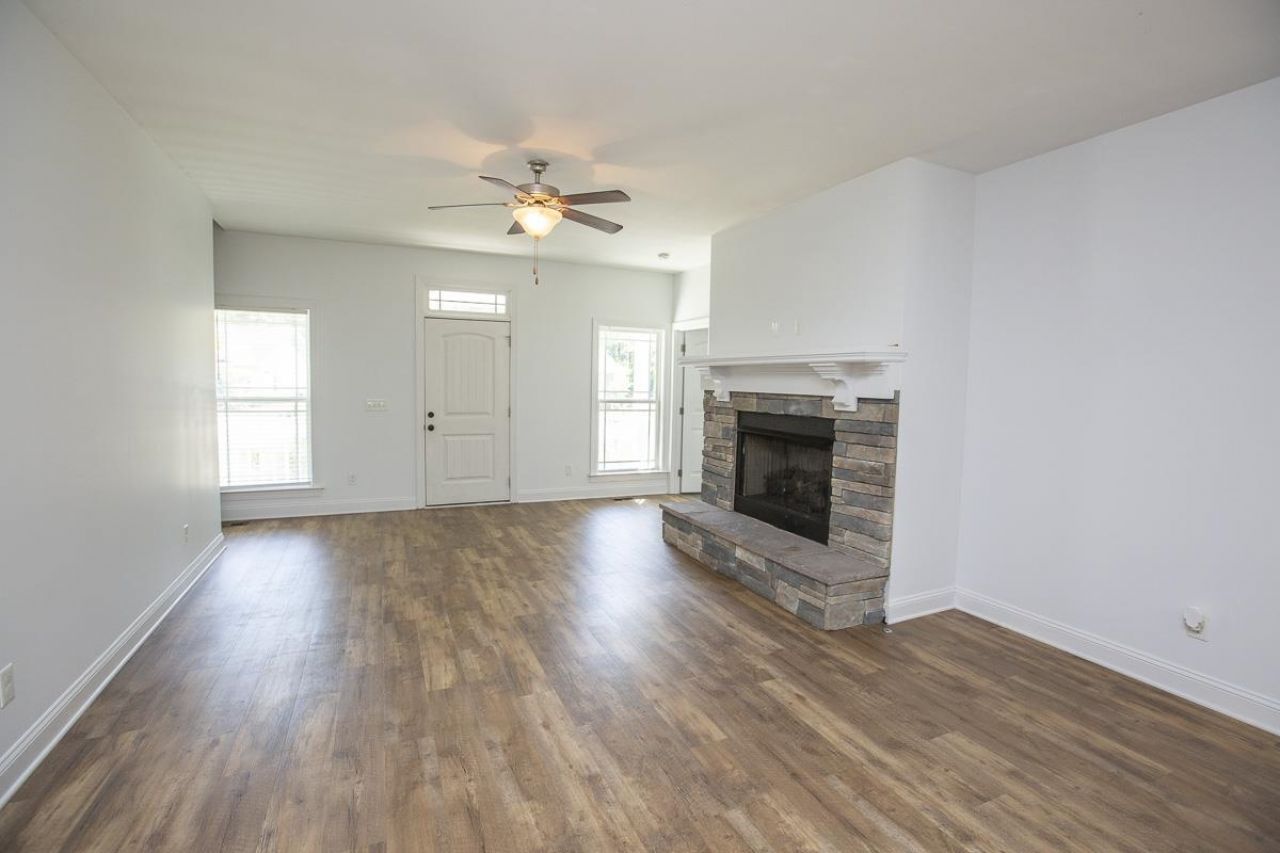 165 Joanna Gillard Ln. Photo 9