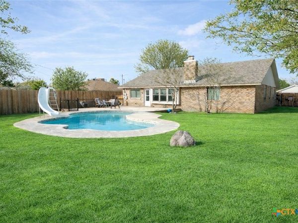 1609 Woodhill Drive , Round Rock, TX 78681