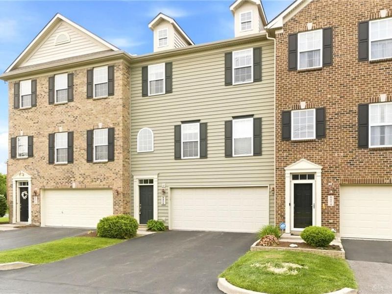 9476 Tahoe Drive, Centerville, OH 45458 Photo 2