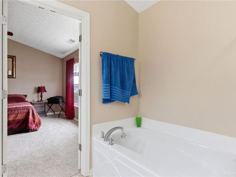 9476 Tahoe Drive, Centerville, OH 45458 Photo 23