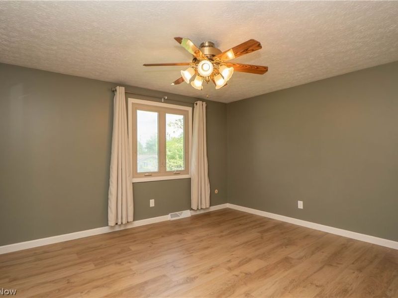 5251 Tanglewood Drive NE, Louisville, OH 44641 Photo 15