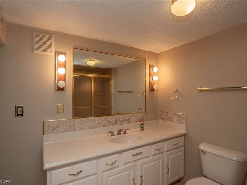 5251 Tanglewood Drive NE, Louisville, OH 44641 Photo 30