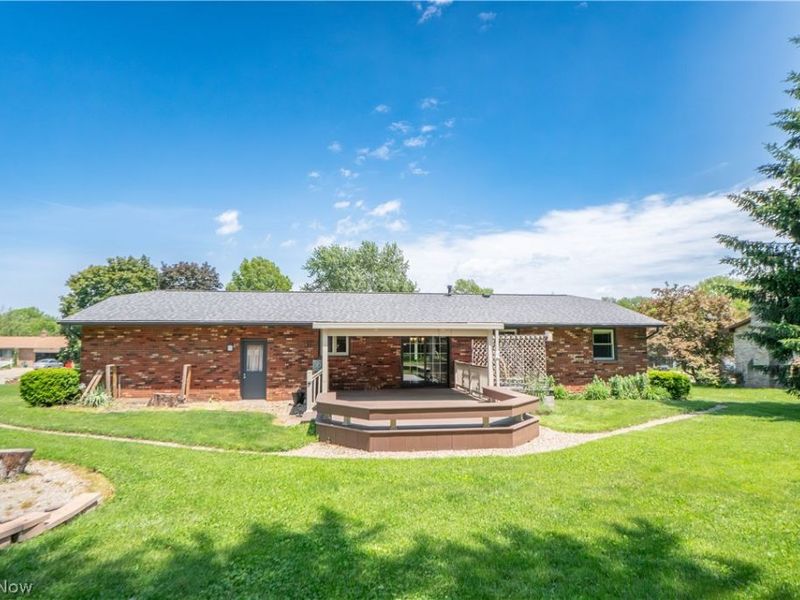 5251 Tanglewood Drive NE, Louisville, OH 44641 Photo 33