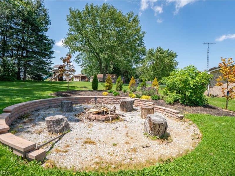 5251 Tanglewood Drive NE, Louisville, OH 44641 Photo 36