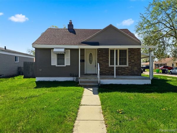 18410 Tranquil Street, Roseville, MI 48066