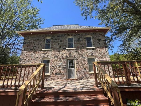 5660 Mill Street, Peck Vlg, MI 48466