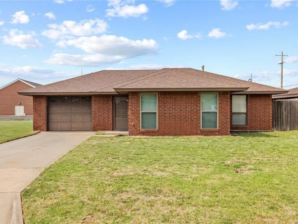 2309 Seth Avenue, Weatherford, OK 73096