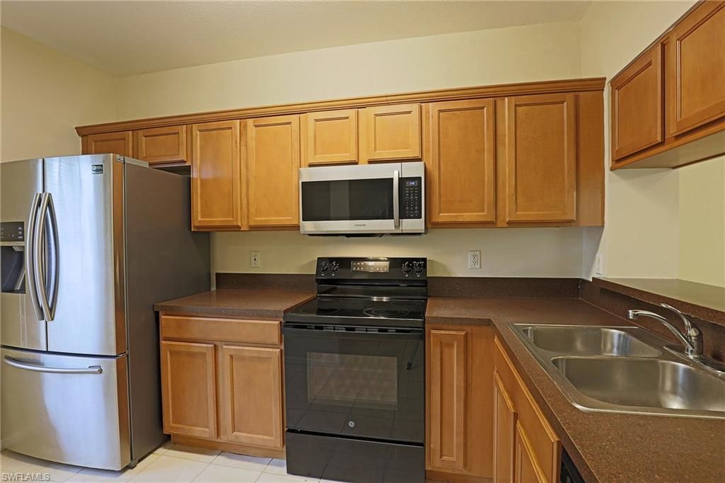 8205 Pacific Beach Dr , Fort Myers, FL 33966 Photo
