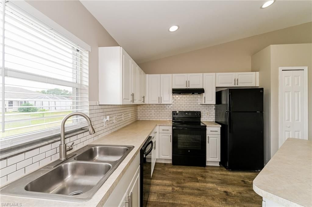 123 Blackstone Dr , Fort Myers, FL 33913 Photo