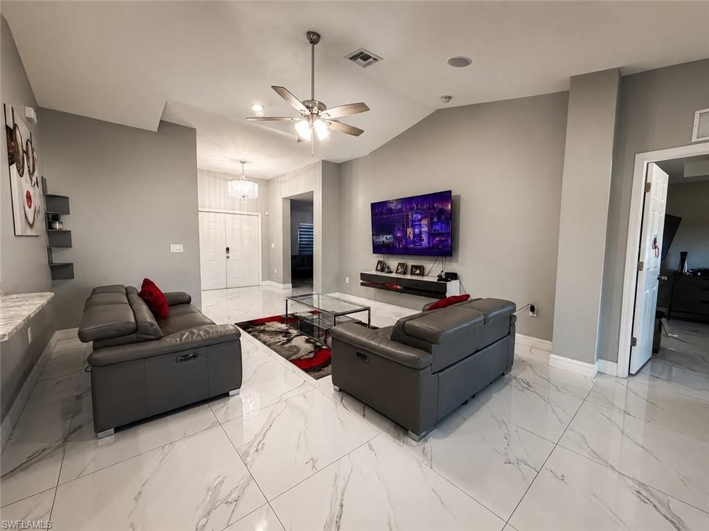 4017 7th St Sw, Lehigh Acres, FL 33976 Photo