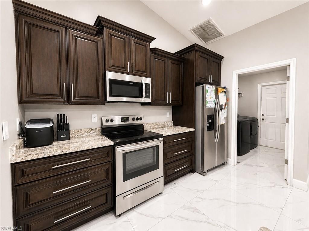 4017 7th St Sw, Lehigh Acres, FL 33976 Photo