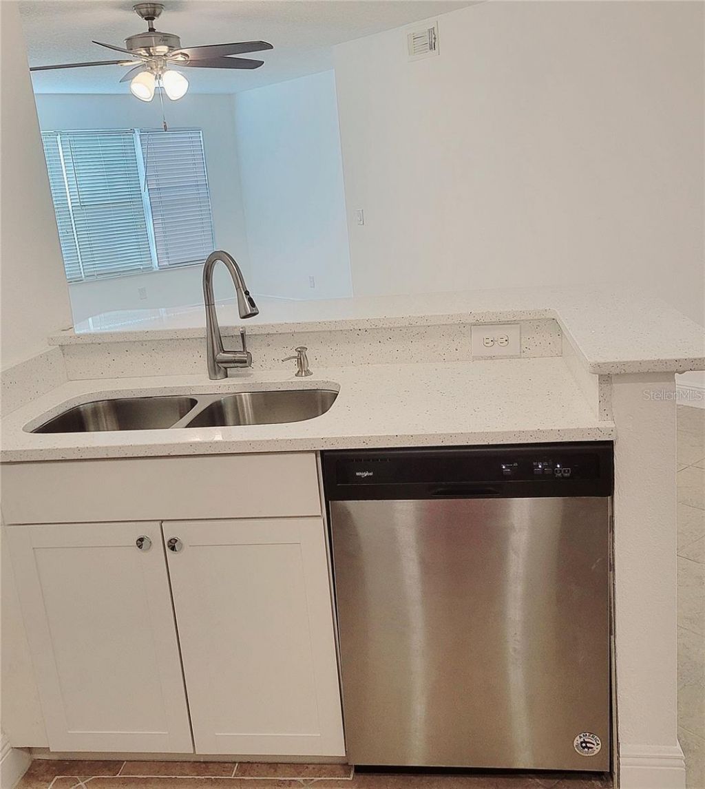 4528 Commander Drive , Unit 2011, Orlando, FL 32822 Photo
