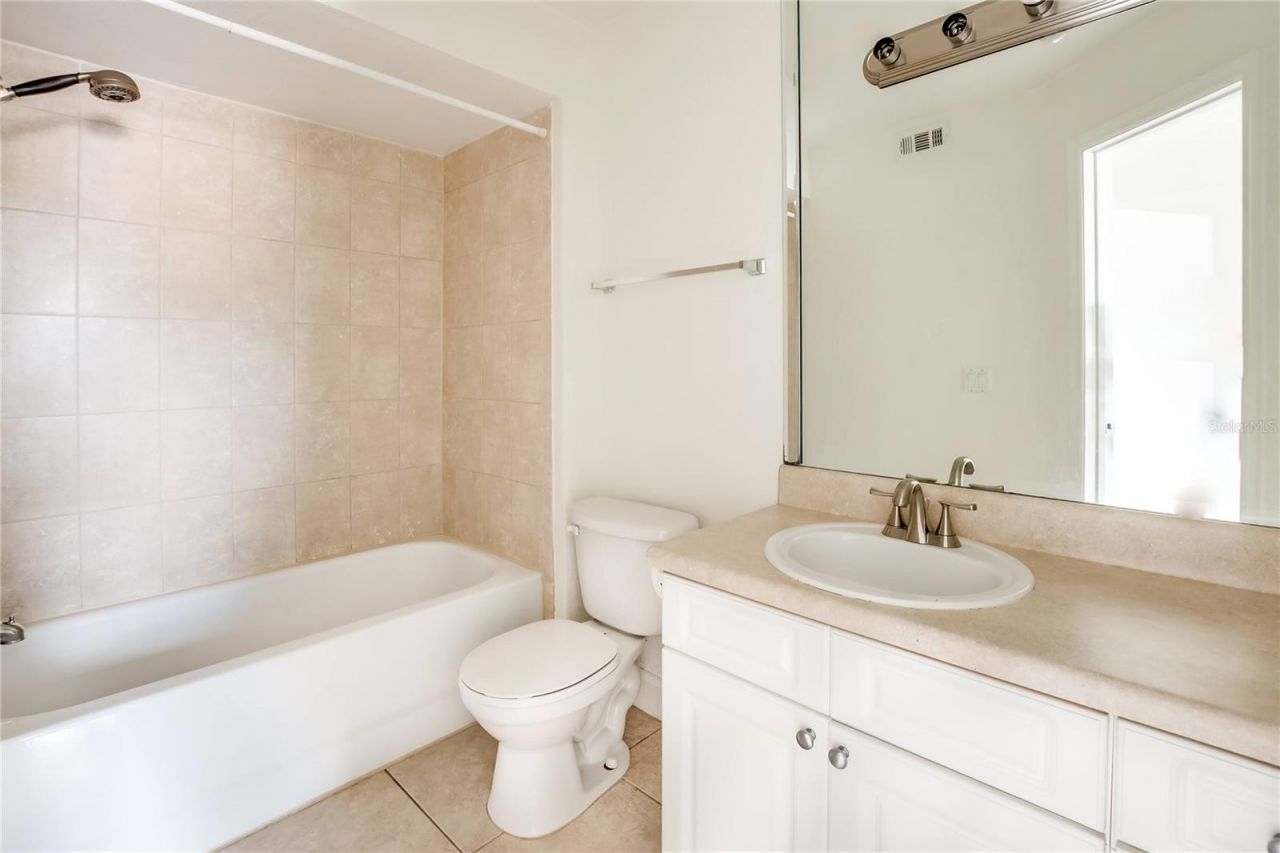 4528 Commander Drive , Unit 2011, Orlando, FL 32822 Photo