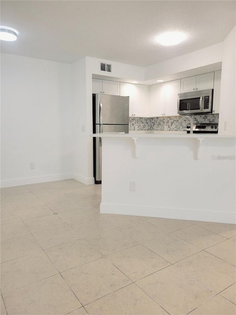 4528 Commander Drive , Unit 2011, Orlando, FL 32822 Photo