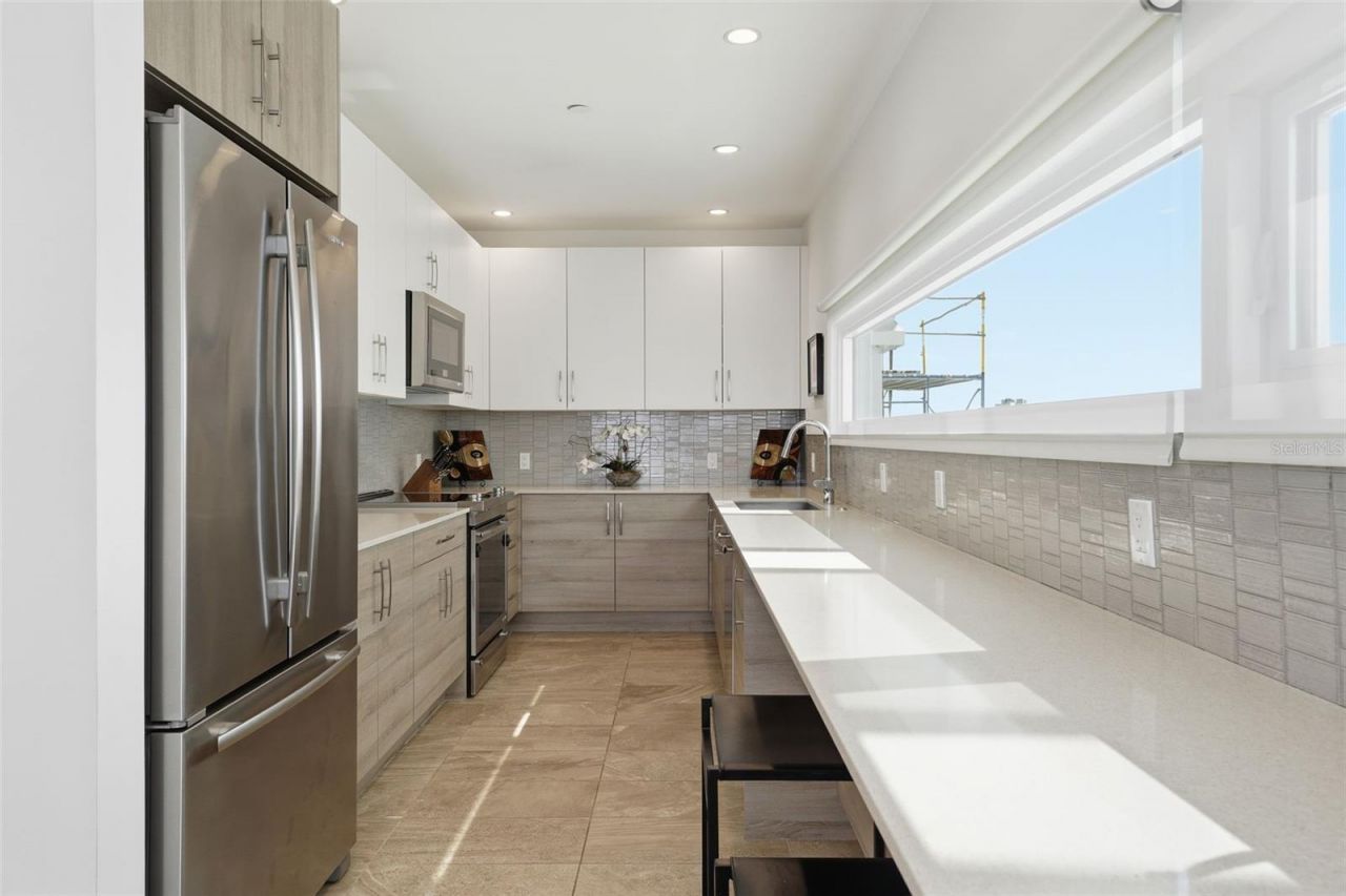 1350 5th Street , Unit 402, Sarasota, FL 34236 Photo