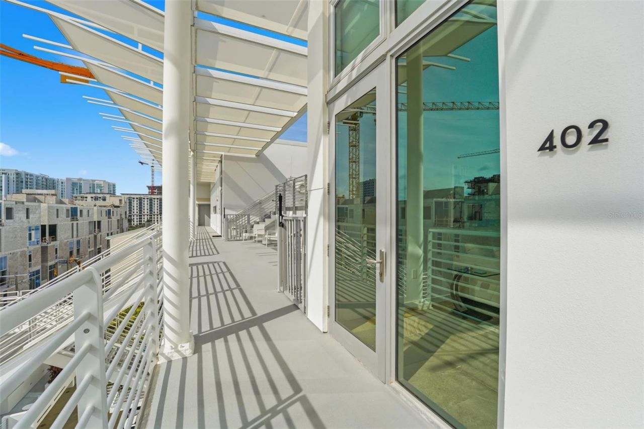 1350 5th Street, Unit 402, Sarasota, FL 34236 Photo