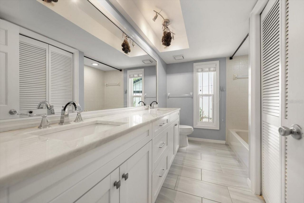13903 Oberlin Manor Way, Tampa, FL 33613 Photo