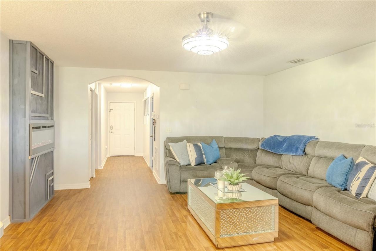 612 16th Avenue Se, Ruskin, FL 33570 Photo