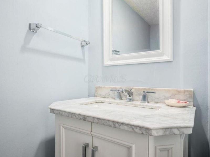 6985 Muirfield Drive , Dublin, OH 43017 Photo 9