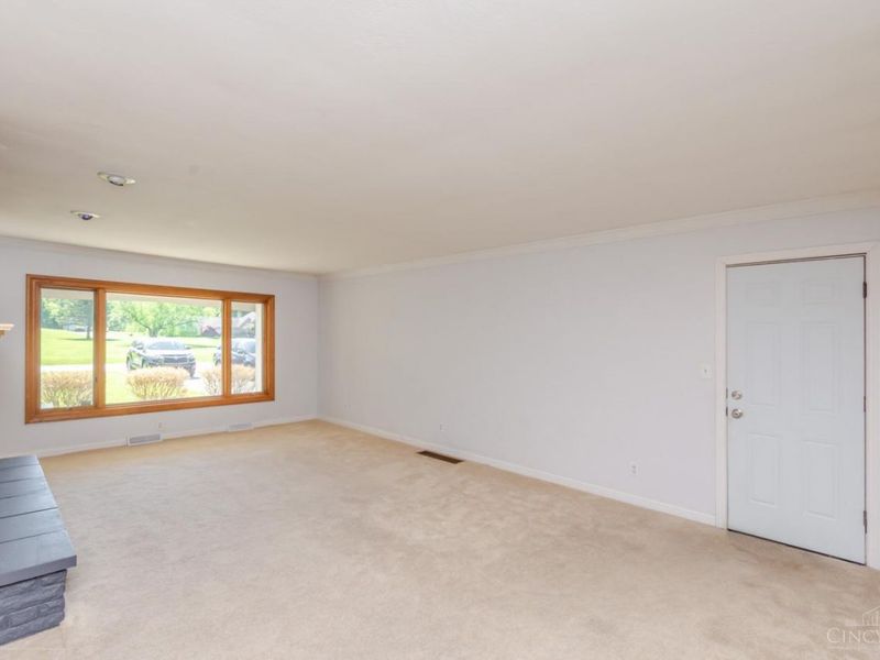 5665 Little Sugar Creek Road, Sugarcreek Twp, OH 45440 Photo 8