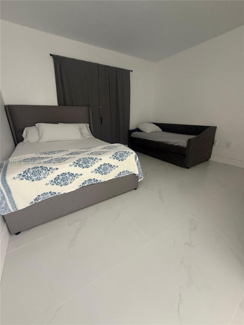 215 SW 117th Ter, Unit 14107, Pembroke Pines, FL 33025 Photo