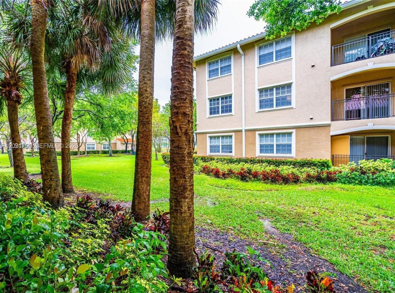 215 SW 117th Ter, Unit 14107, Pembroke Pines, FL 33025 Photo