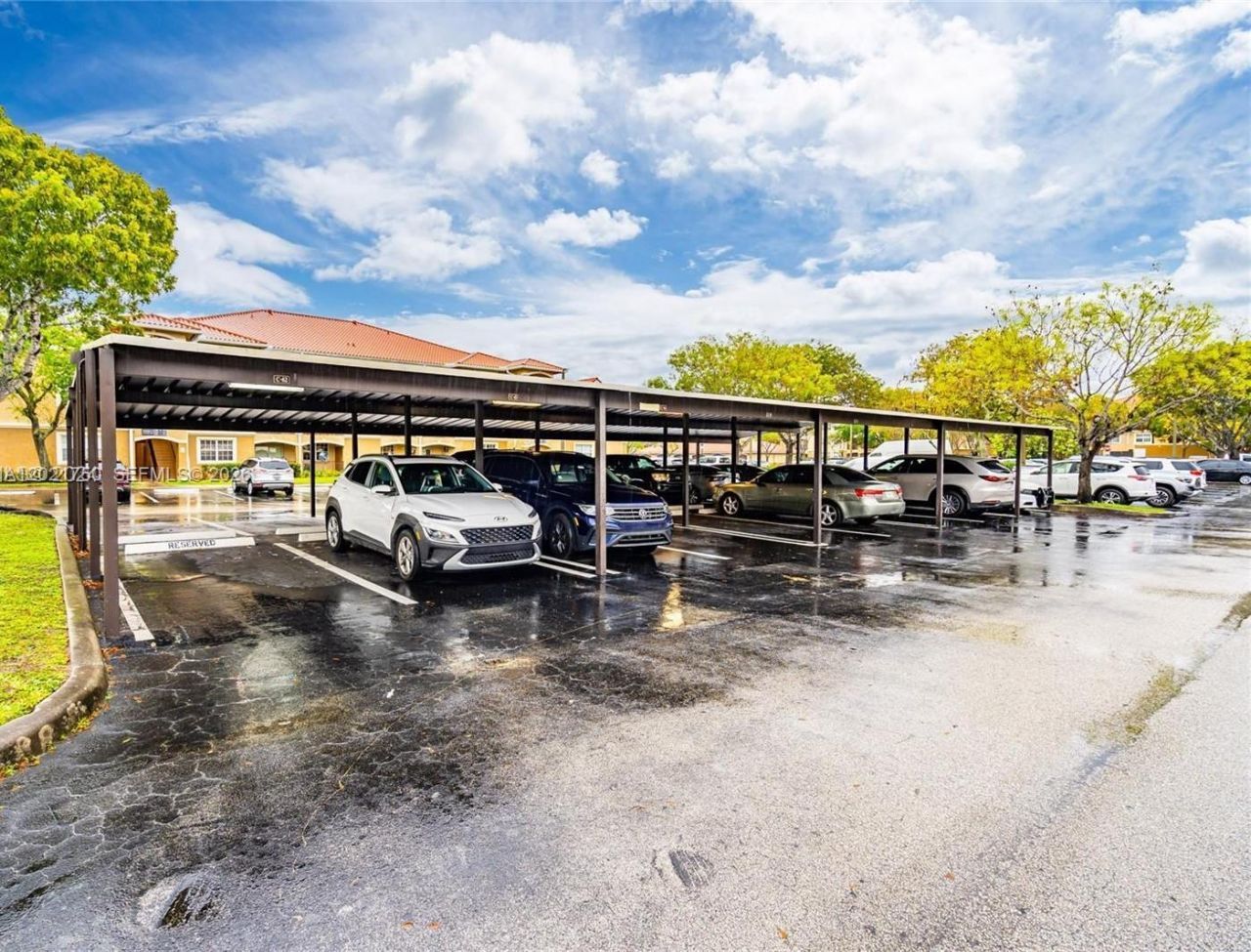 215 SW 117th Ter, Unit 14107, Pembroke Pines, FL 33025 Photo