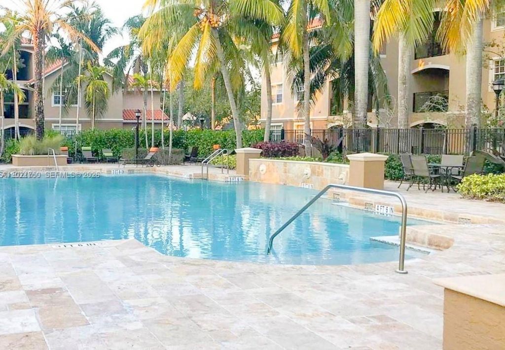 215 SW 117th Ter, Unit 14107, Pembroke Pines, FL 33025 Photo