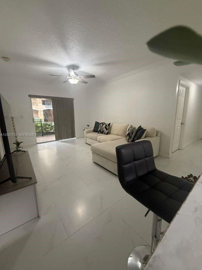 215 SW 117th Ter, Unit 14107, Pembroke Pines, FL 33025 Photo