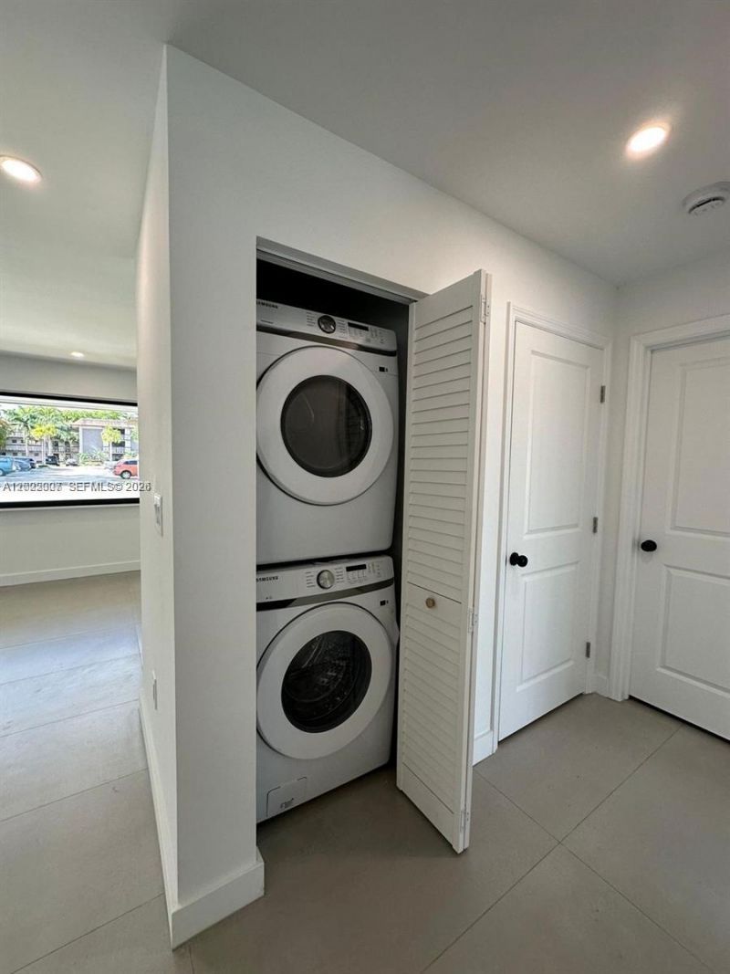 4901 Washington St , Hollywood, FL 33021 Photo