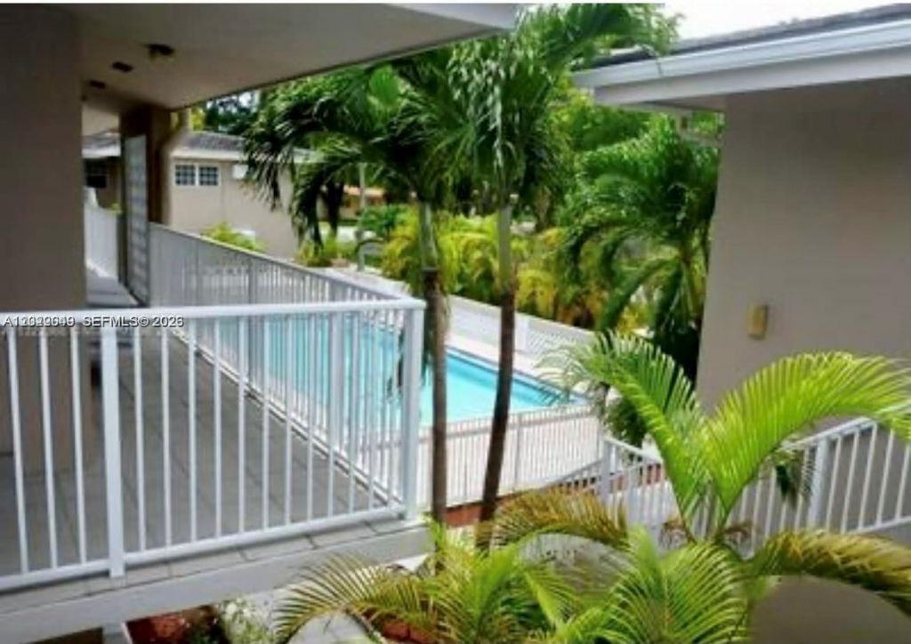 6565 Santona St , Unit B12A, Coral Gables, FL 33146 Photo