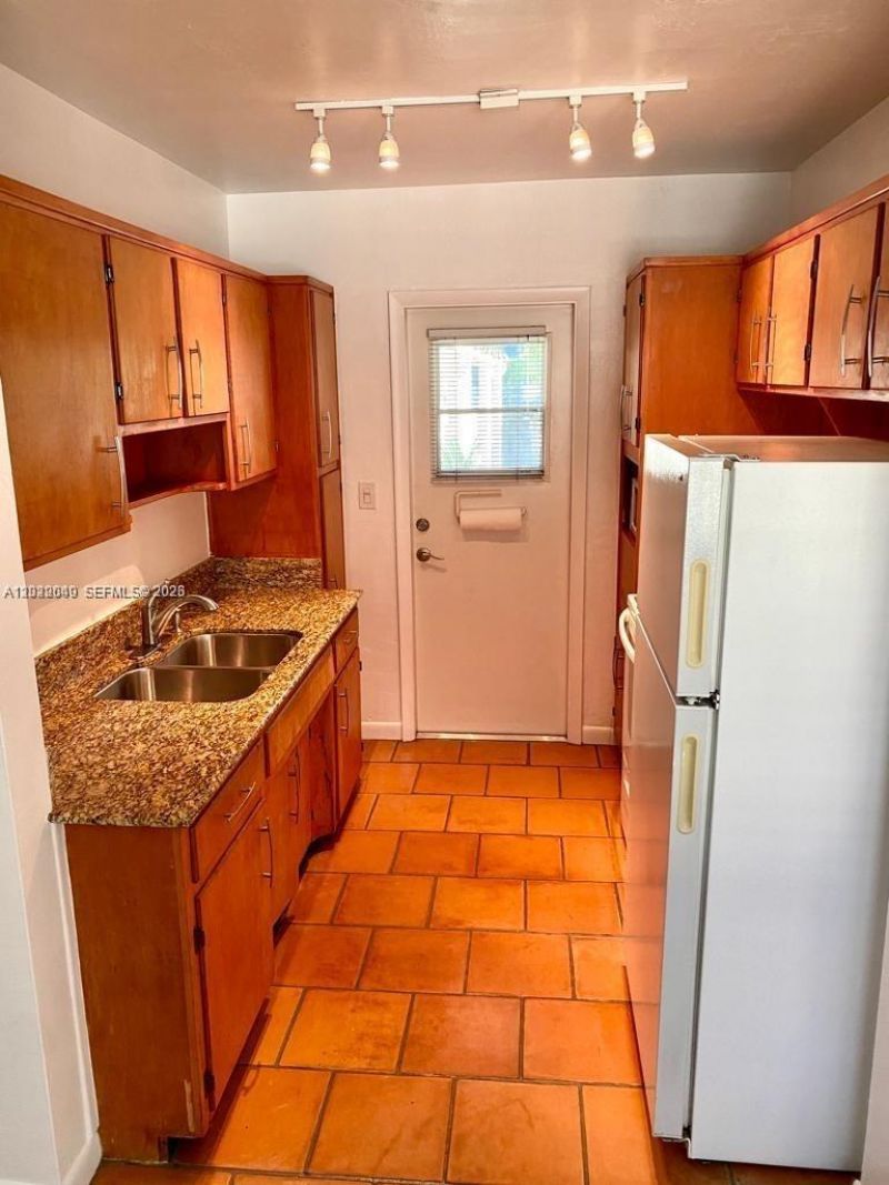 6565 Santona St , Unit B12A, Coral Gables, FL 33146 Photo