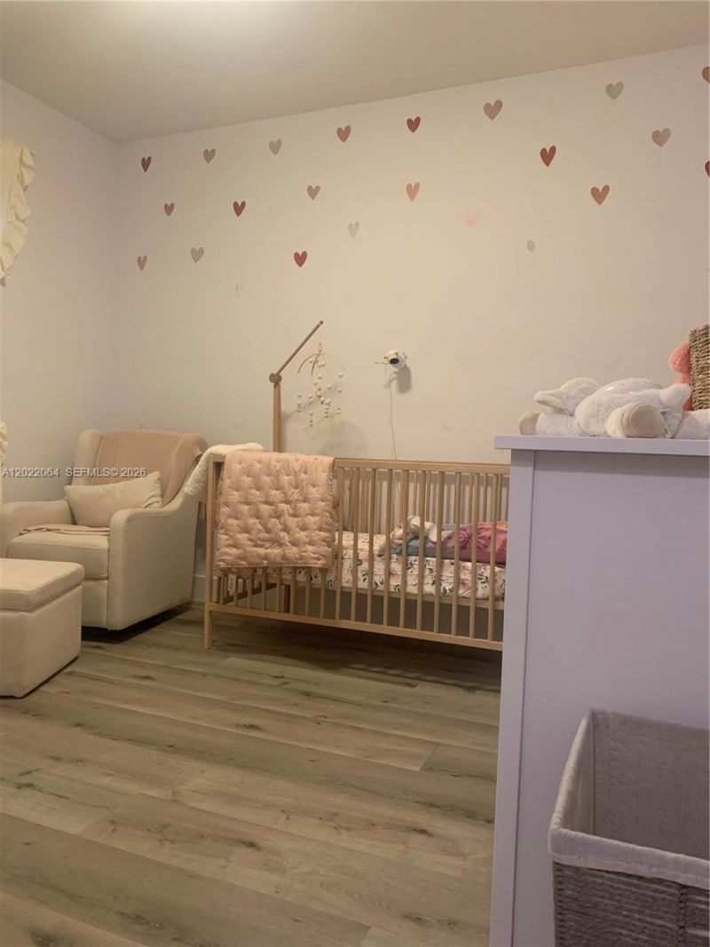 810 E 32nd St, Unit 810, Hialeah, FL 33013 Photo