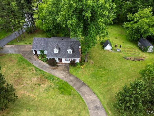 131 Rockport Drive , Cape Girardeau, MO 63701
