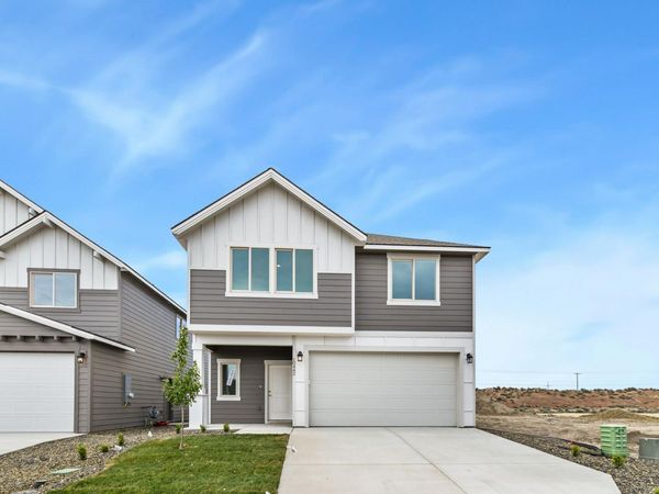 10442 Clearwater Dr, Kennewick, WA 99336