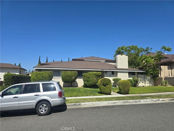 1649 Via Mirada, Unit D, Fullerton, CA 92833