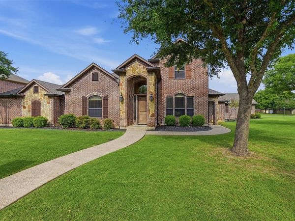 201 Hillside Lane, Lindsay, TX 76250