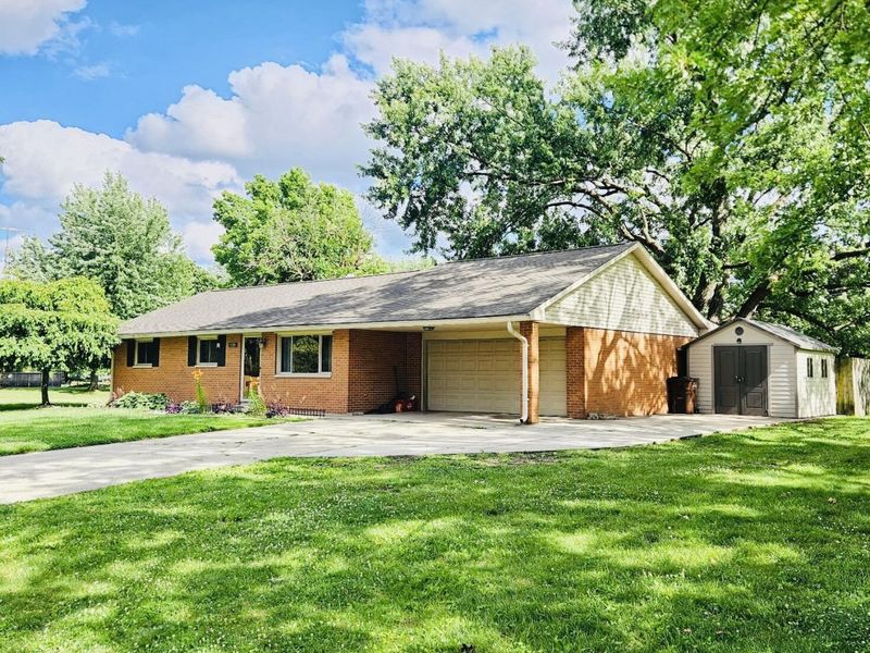 120 Windmere Drive, Troy, OH 45373 Photo 2