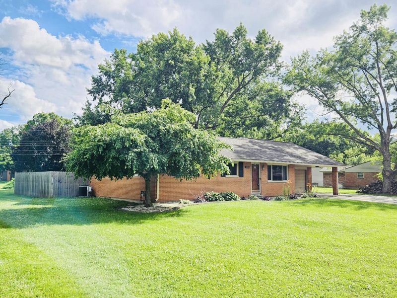 120 Windmere Drive, Troy, OH 45373 Photo 3