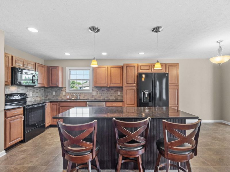 665 King Richard Court, Troy, OH 45373 Photo 12