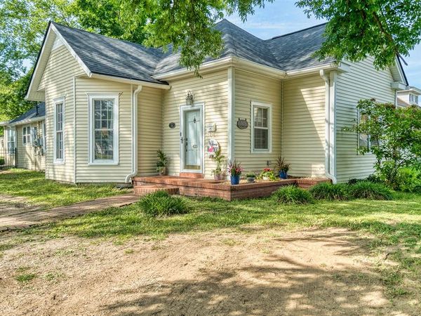 423 W 9th Street , Russellville, KY 42276