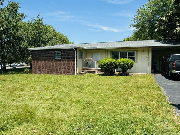 3003 Rena St, Pigeon Forge, TN 37863